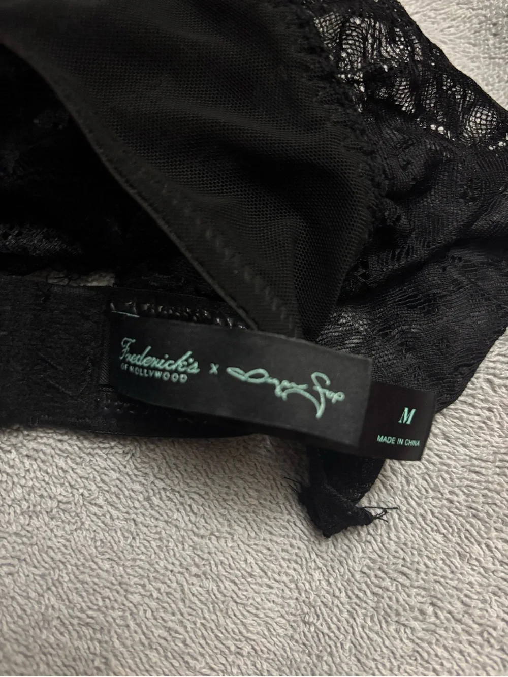 Black Lace Off-Shoulder Bandeau Bralette Fredricks Of Hollywood